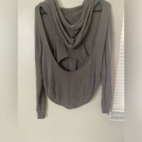 FREE PEOPLE - BACK INTO IT HOODIE - Picture 2 of 6